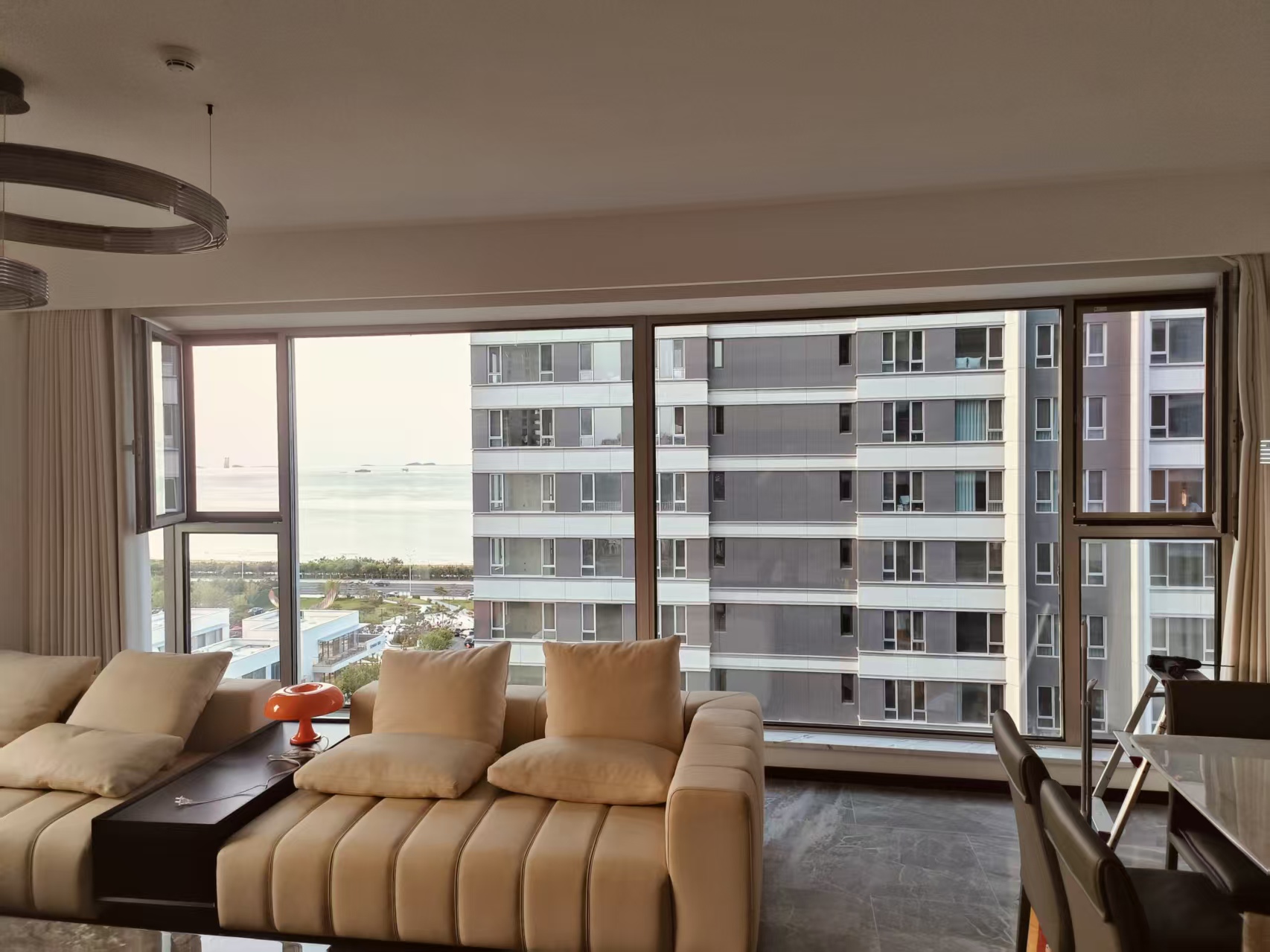 山東省煙臺市萊山區天琴?？蛻舭惭b小平開金剛網紗窗